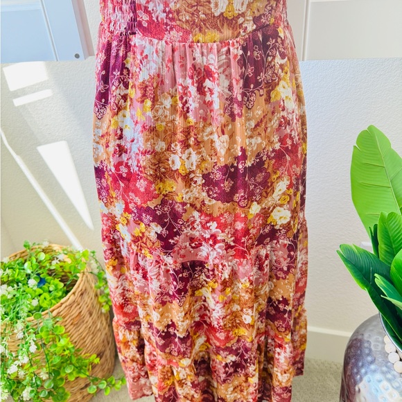 LC Lauren Conrad. Size S. Red and Pink Floral Maxi Dress - Picture 5 of 10